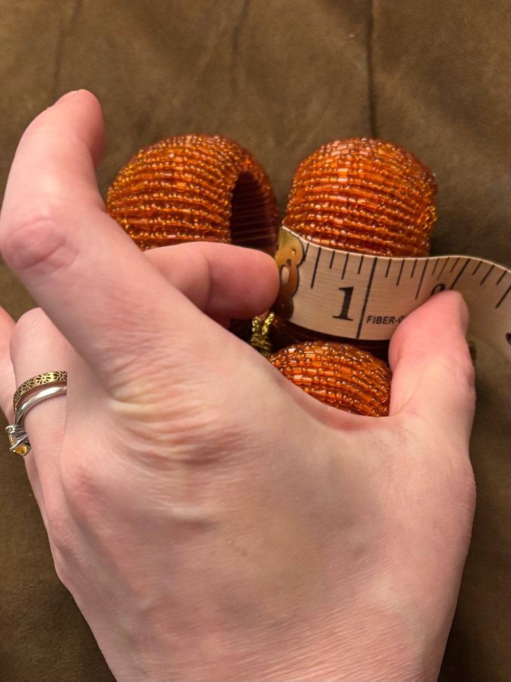4 Hand Beaded Glass Seed Napkin Rings Red Orange NWOT - Picture 6 of 6